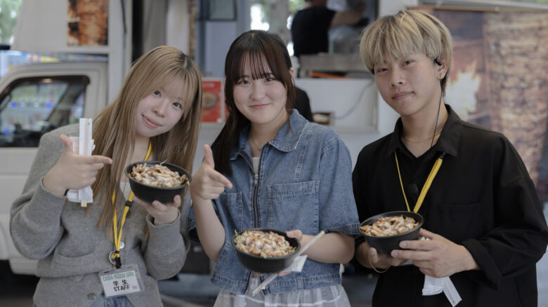 キッチンカーは学生にも好評でした