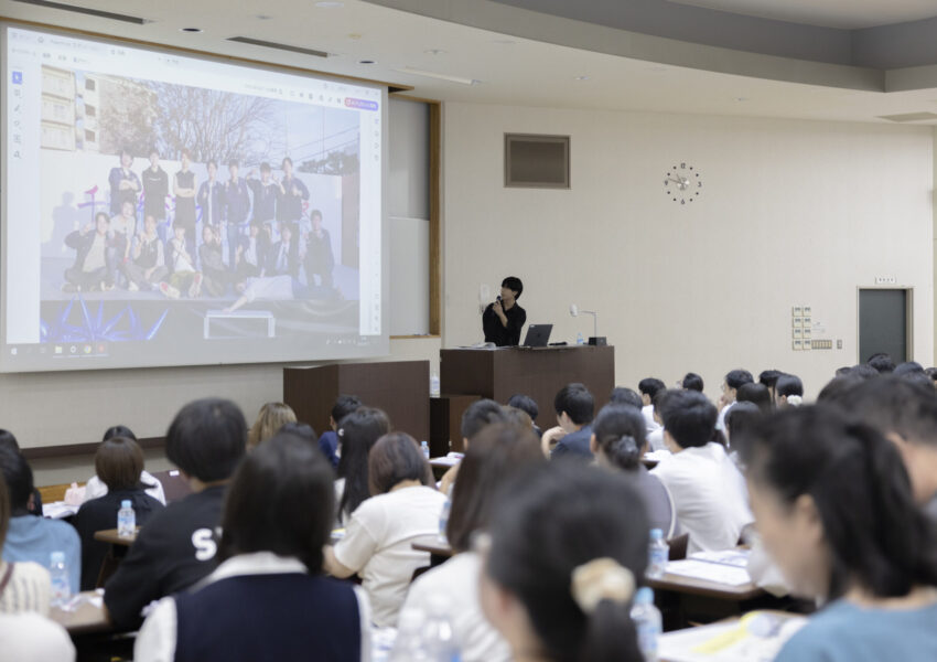 秋の大学祭のＰＲに実行委員長Ｔさんも
