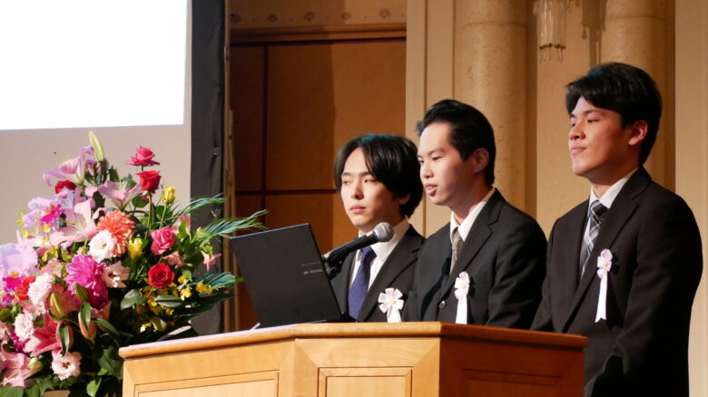 ビジネスアイデア部門でのプレゼンテーションの様子➂