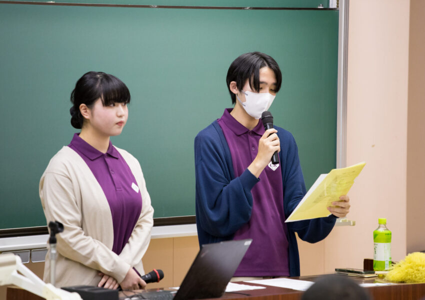 オープンキャンパス研究部による司会進行