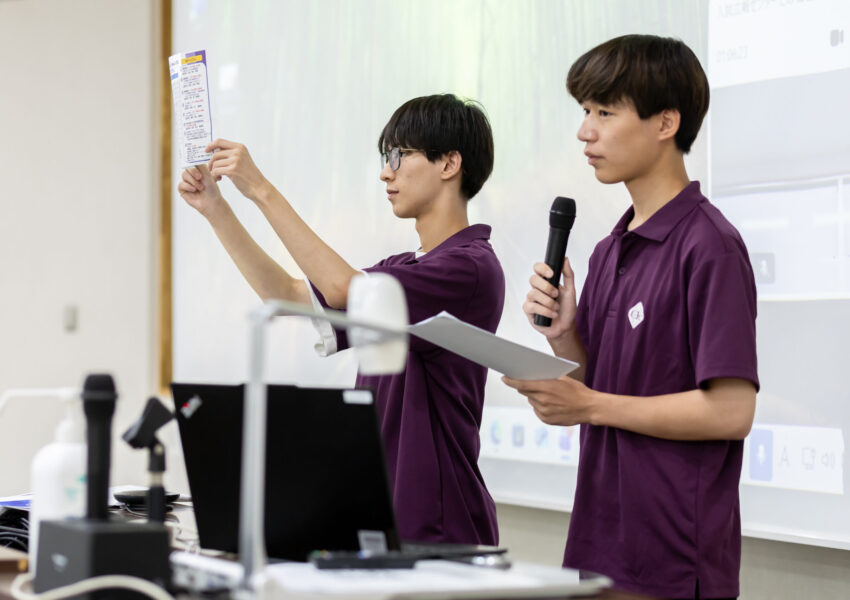 学生による司会進行