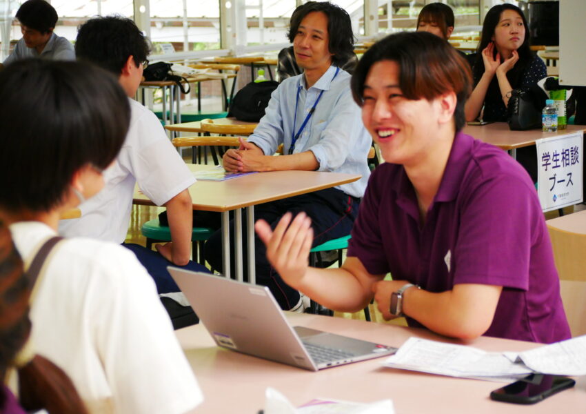 在学生との交流（オープンキャンパス研究部）①